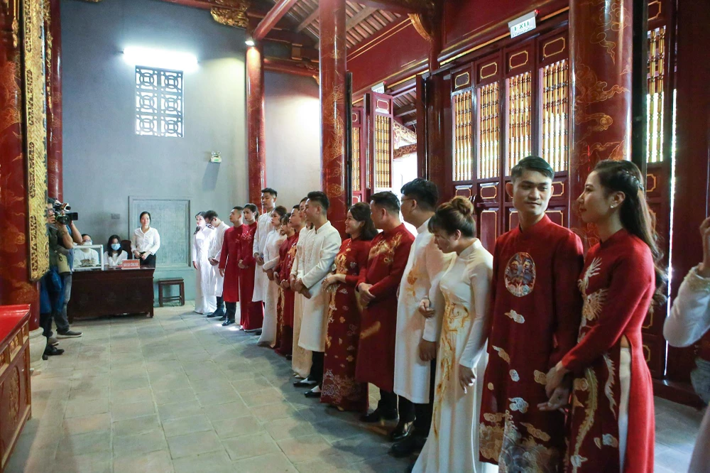 Hoạt động này cũng góp phần phát huy những giá trị truyền thống tốt đẹp của dân tộc, đề cao lối sống tiết kiệm và văn minh trong giới trẻ; góp phần xóa bỏ những phong tục, tập quán lạc hậu trong việc cưới, hỏi và hình thức tổ chức cưới linh đình, xa hoa, phô trương, lãng phí.