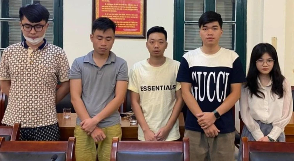 Nhóm bị can bị khởi tố. Ảnh CTV