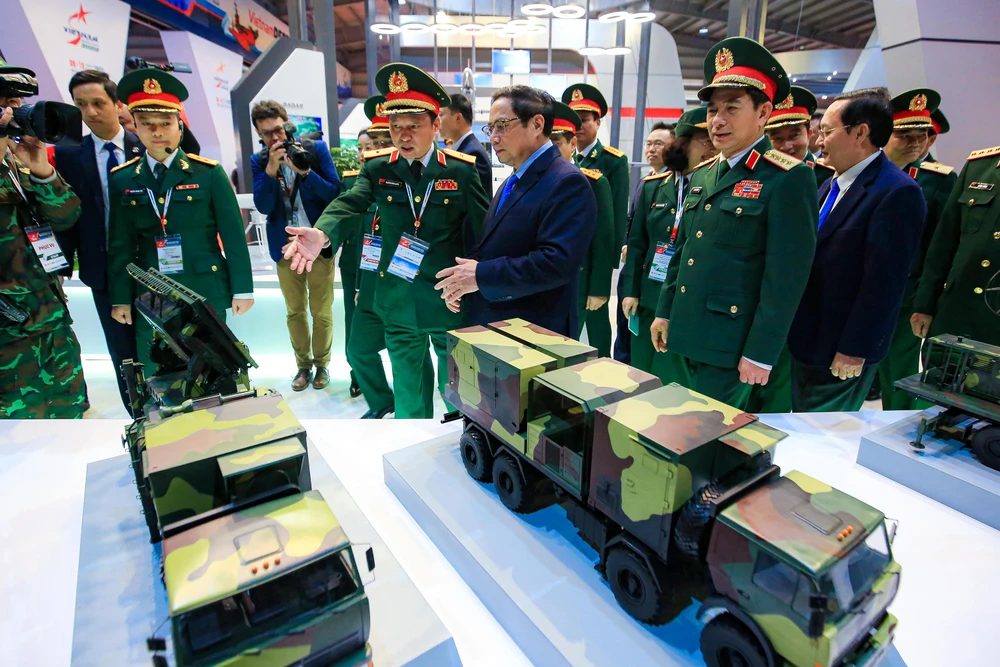 Theo thông tin từ ban tổ chức, triển lãm thu hút hơn 170 đơn vị, doanh nghiệp đến từ 30 quốc gia trên thế giới trưng bày các phương tiện chiến đấu, giải pháp công nghệ, vũ khí, trang bị sử dụng cho lực lượng hải quân, lục quân, phòng không - không quân, tác chiến không gian mạng và các trang thiết bị hậu cần, kỹ thuật.