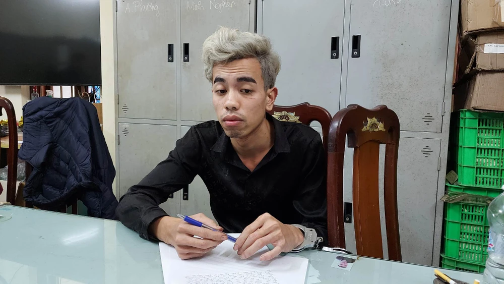 Bị can Hoàng Văn Thành tại cơ quan công an. Ảnh: CTV