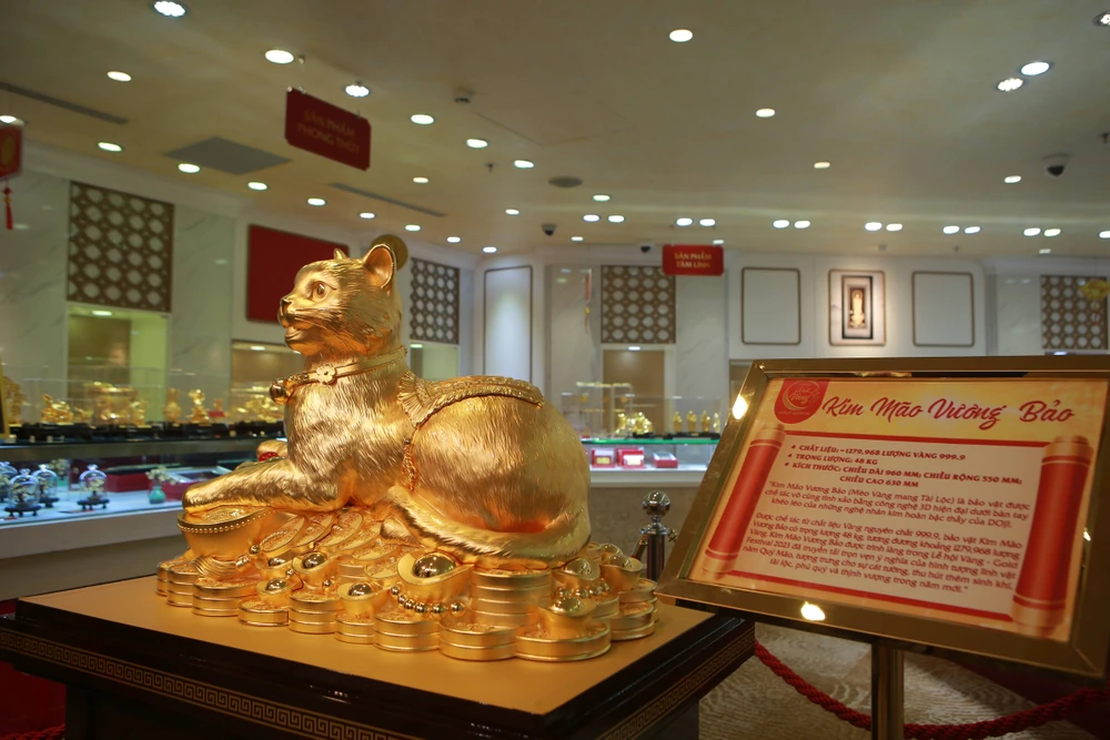 Ngày vía Thần tài năm nay (Mùng 10 âm lịch), các doanh nghiệp vàng bạc đã tung ra hàng loạt sản phẩm vàng độc đáo với mong muốn mang lại một năm thuận lợi, bình an cho quý khách hàng.