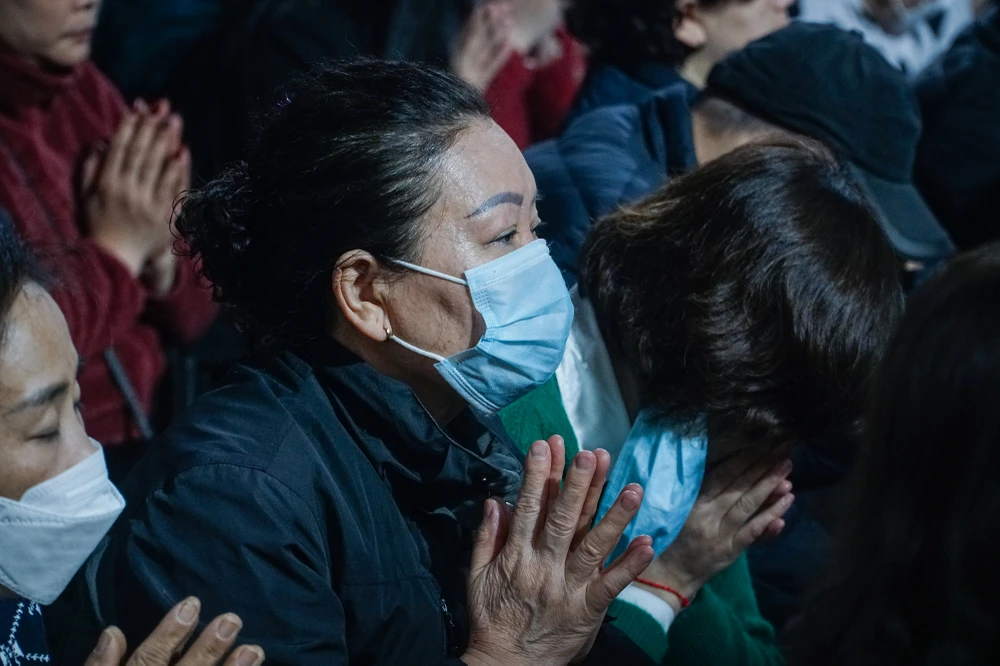 Tất cả đều cầu mong mọi điều tốt đẹp sẽ đến với bản thân và gia đình mình.