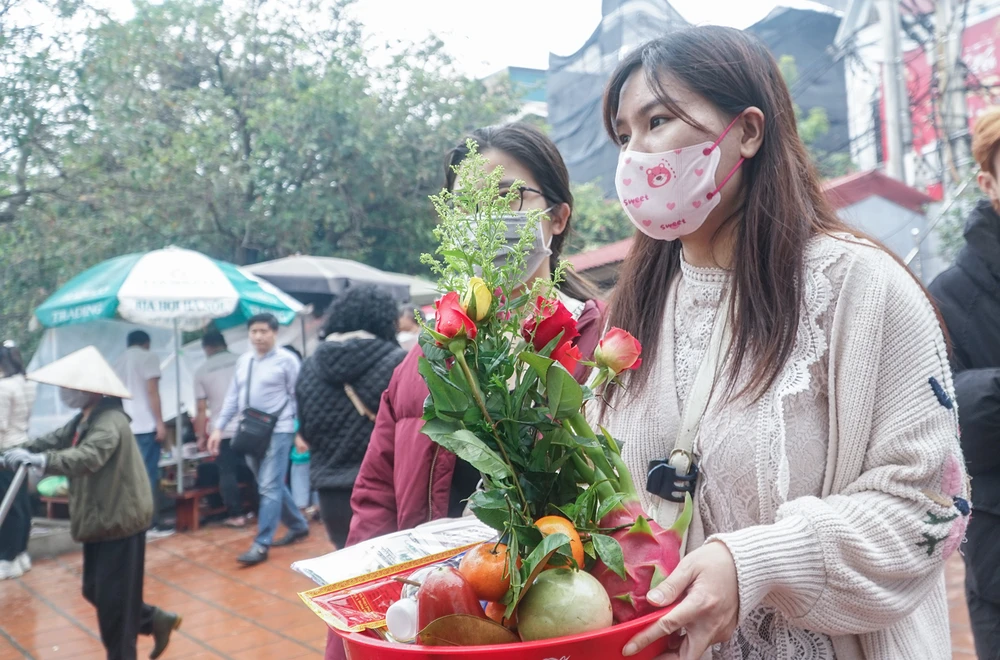 Câu thành ngữ "cúng quanh năm không bằng ngày rằm tháng Giêng" thể hiện vị trí, ý nghĩa của ngày này trong văn hóa truyền thống Việt Nam.