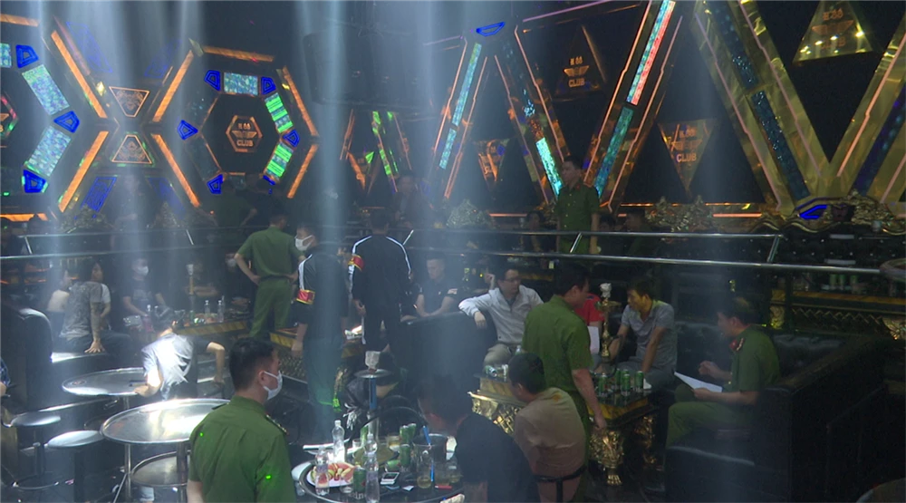 Quán bar H88 tại thời điểm kiểm tra. Ảnh CA