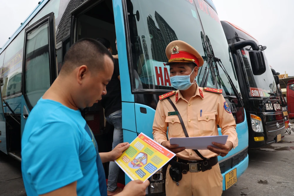 Theo đánh giá của Bộ Công an, thời gian gần đây, tai nạn giao thông do ô tô kinh doanh vận tải chiếm 30-40% tổng số vụ tai nạn giao thông đường bộ. Theo đánh giá của Bộ Công an, thời gian gần đây, tai nạn giao thông do ô tô kinh doanh vận tải chiếm 30-40% tổng số vụ tai nạn giao thông đường bộ.