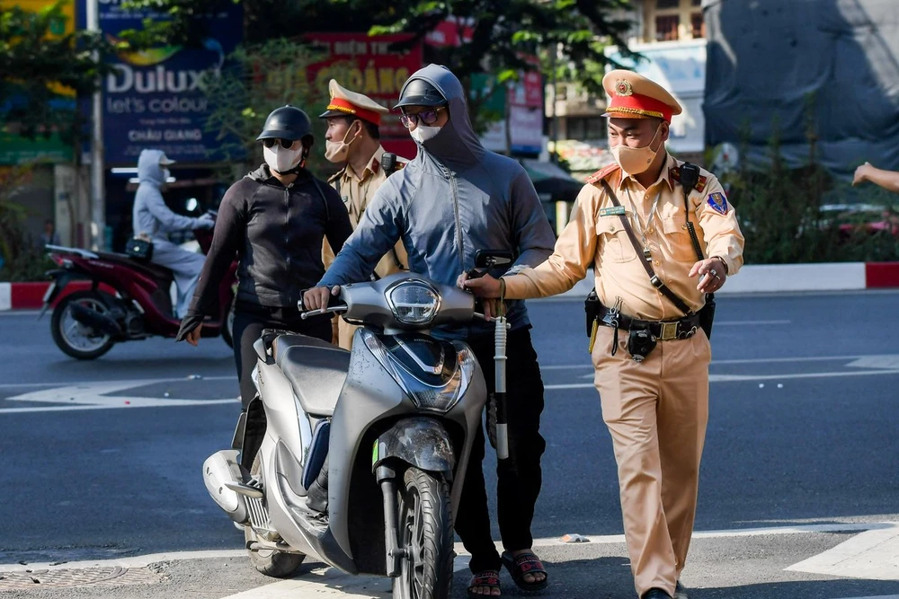 csgt-xu-li-phuong-tien-vi-pham (6).jpg