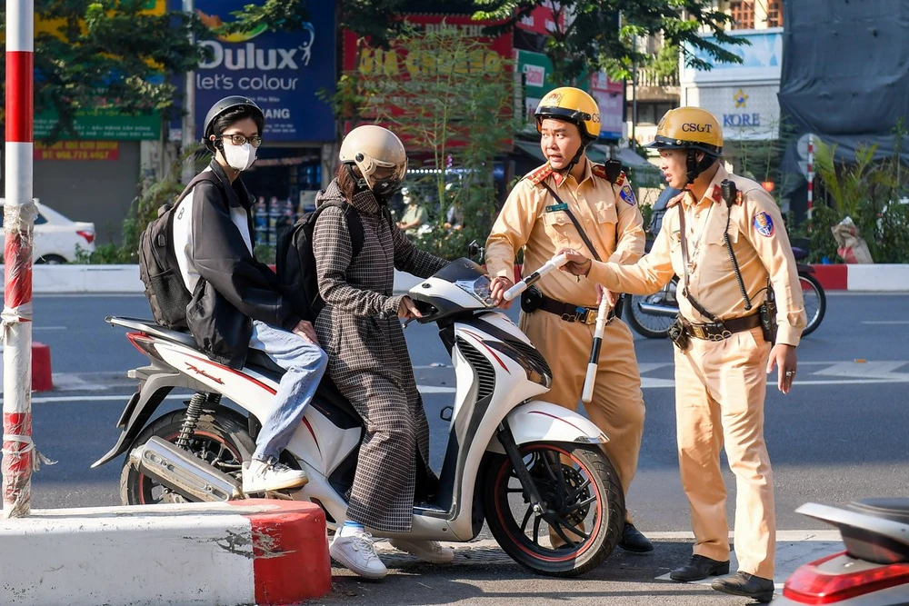 csgt-xu-li-phuong-tien-vi-pham (9).jpg