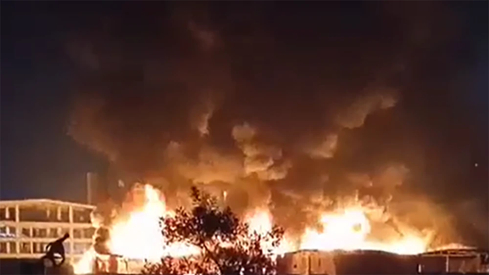 Bắc Giang: Cháy khu lán trại công trường, một người tử vong