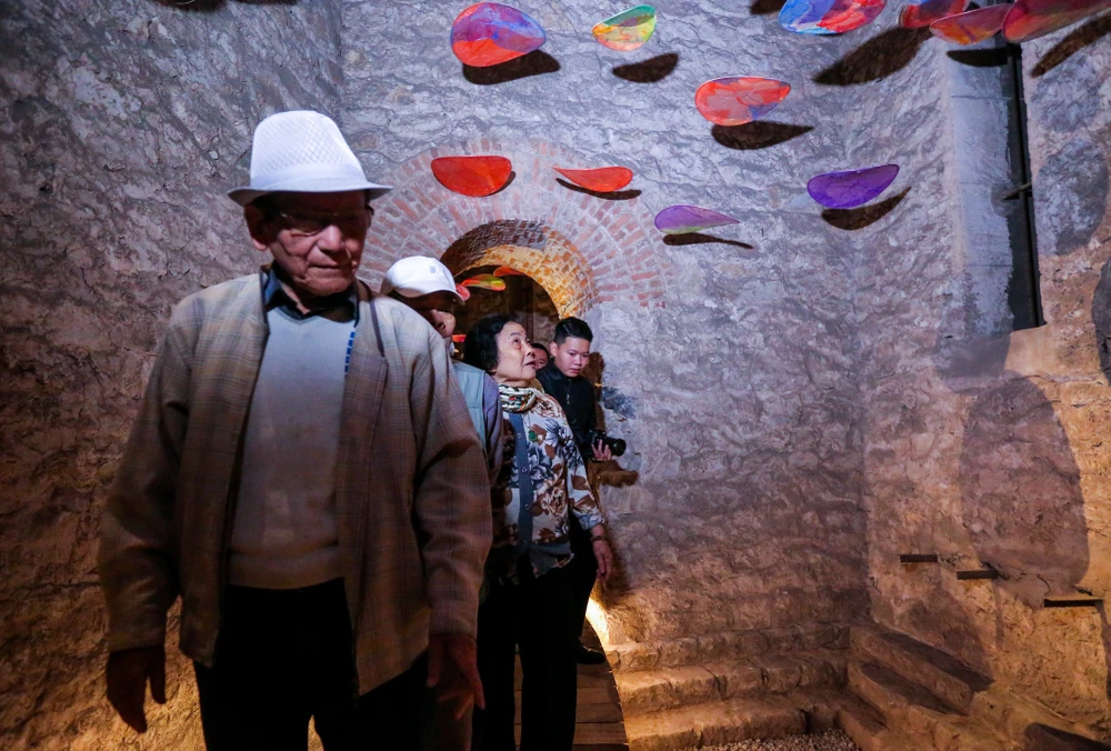 tháp nước hàng đậu