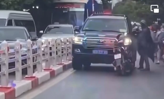 Công an tiếp tục làm rõ động cơ của người chặn xe biển xanh chạy ngược chiều ở Hà Nội