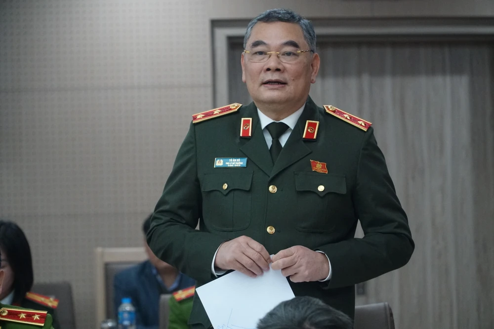 Trung tướng Tô Ân Xô cảnh báo thủ đoạn dụ dỗ đưa người xuất nhập cảnh trái phép