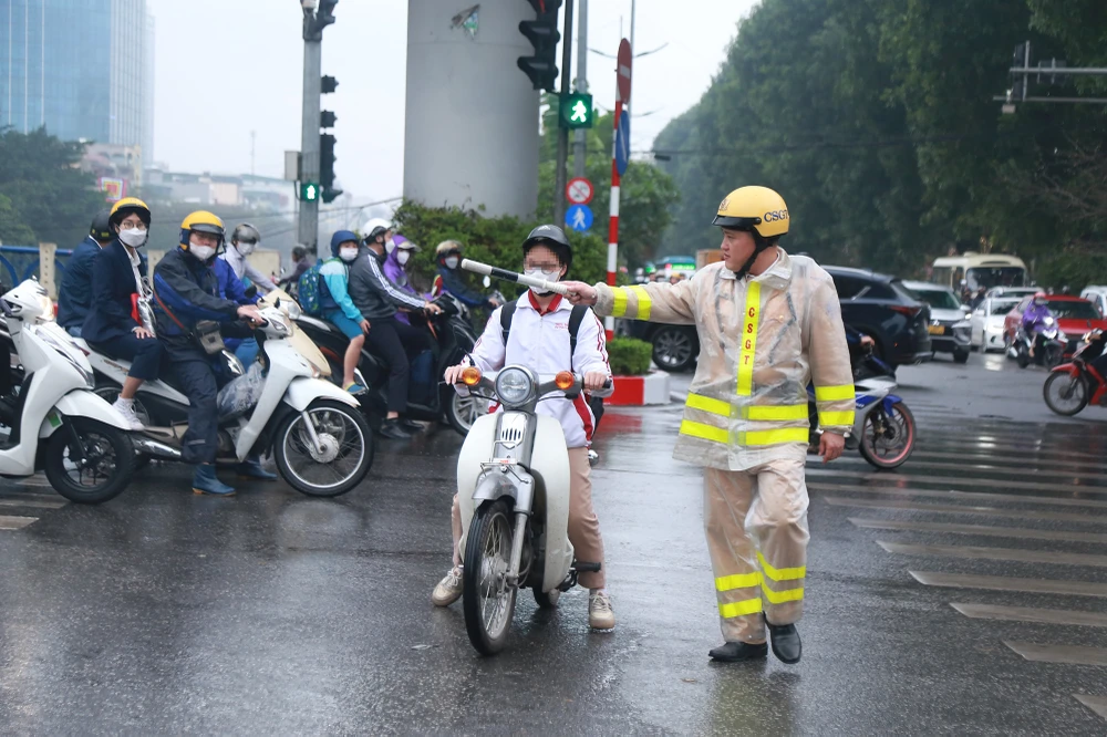 ho-sinh-vi-pham-giao-thong (13).jpg