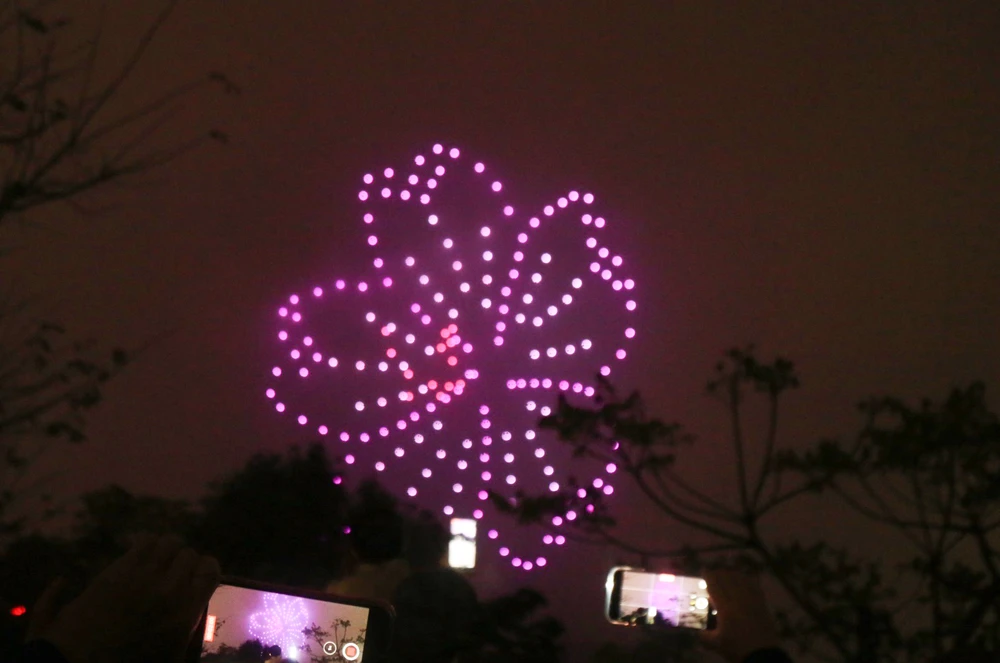 trinh-dien-anh-sang (2).jpg