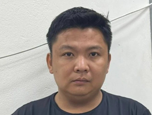 Mâu thuẫn trong việc nuôi con, dùng dao chém vợ cũ