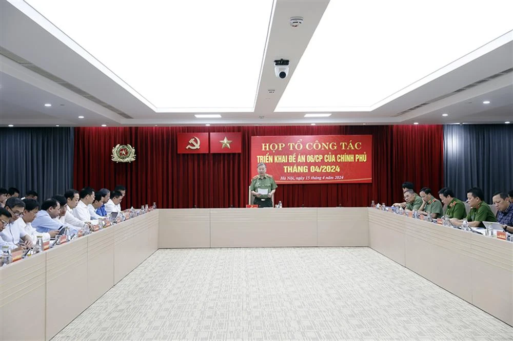 Bộ trưởng Công an: Đảm bảo dữ liệu ‘đúng, đủ, sạch, sống’ của giấy phép lái xe