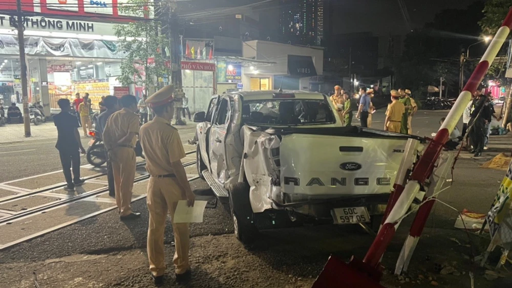 Hiện trường vụ tai nạn đường sắt khiến 5 người thương vong. Ảnh CTV