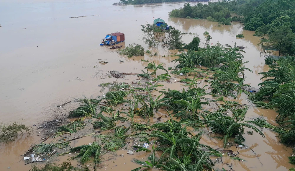 nuoc-song-hong-dang-nhanh (19).jpg