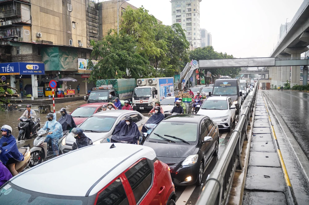 Từ sau cơn bão số 3, Hà Nội và nhiều tình thành khác ở miền Bắc liên tục hứng chịu những trận mưa lớn.