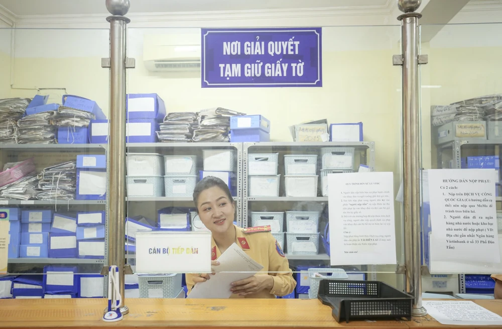 nu-csgt-hà-noi (88).jpg