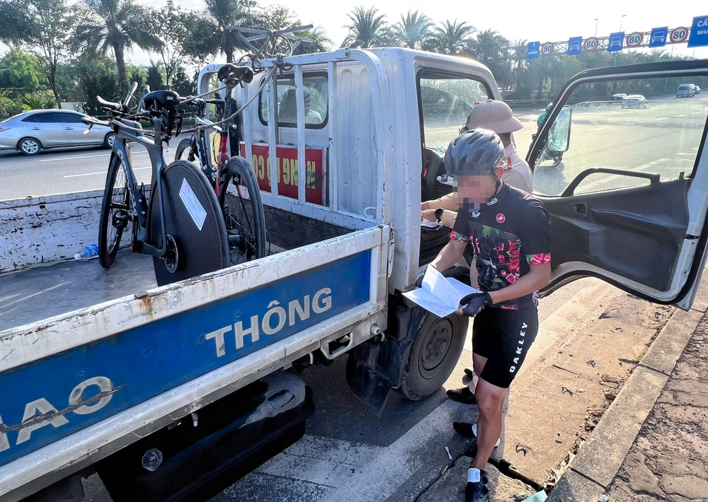 csgt-bat-xe-dap (10).jpg