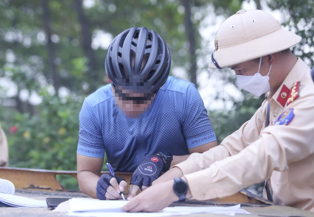 csgt-bat-xe-dap (8).jpg