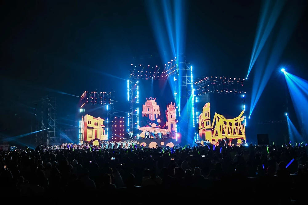 trinh-dien-anh-sang (23).jpg