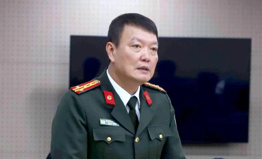 Bộ Công an khuyến cáo người có phẫu thuật thẩm mỹ cần làm thủ tục cấp đổi căn cước công dân, hộ chiếu để tránh gặp khó khăn khi làm thủ tục xuất nhập cảnh.