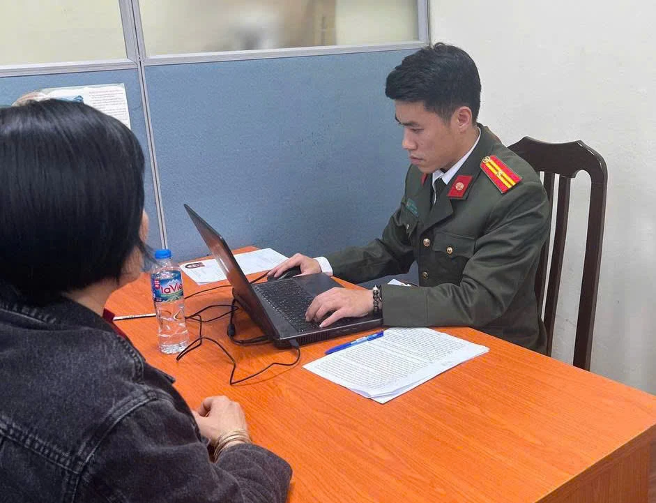 livestream sai sự thật