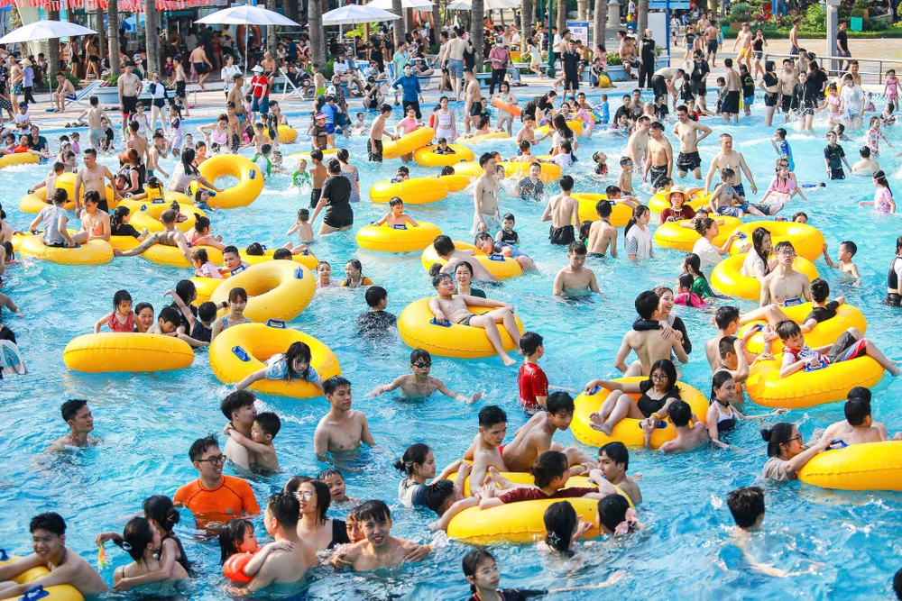 cong-vien-nuoc-ho-tay (12).jpg