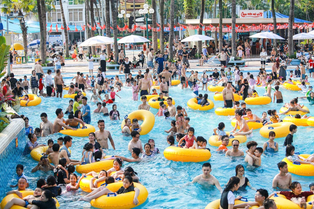 cong-vien-nuoc-ho-tay (14).jpg