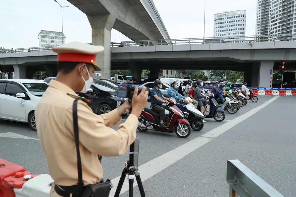 ghi-hinh-phat-nguoi (10).jpg