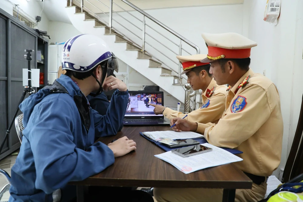 ghi-hinh-phat-nguoi (7).jpg