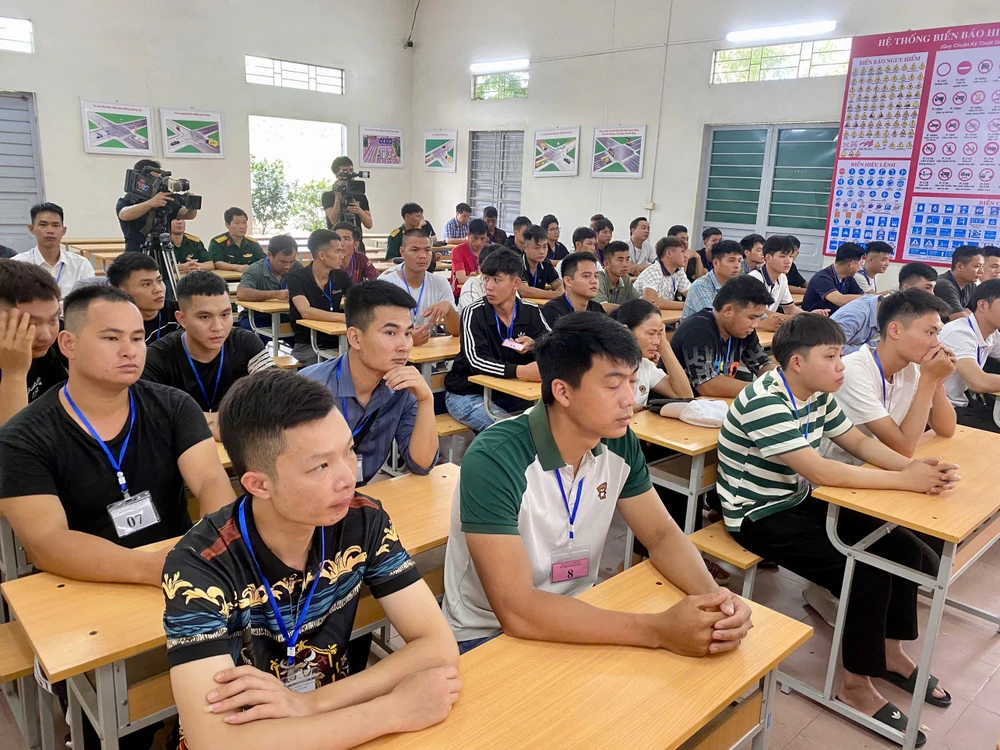 ky-thi-sat-hach (4).jpg