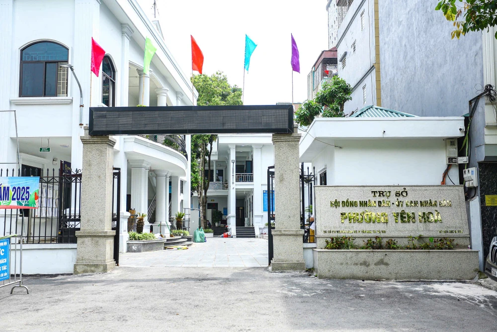 bo-may-hanh-chinh-moi (19).jpg