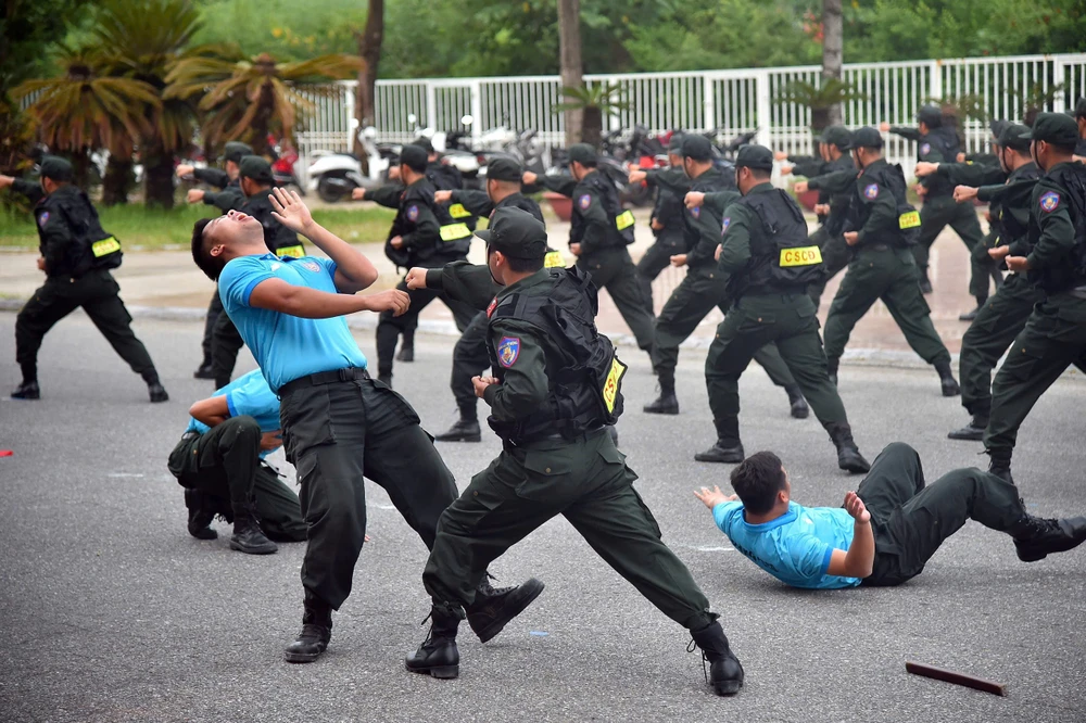 cong-an-han-hoi (11).jpg