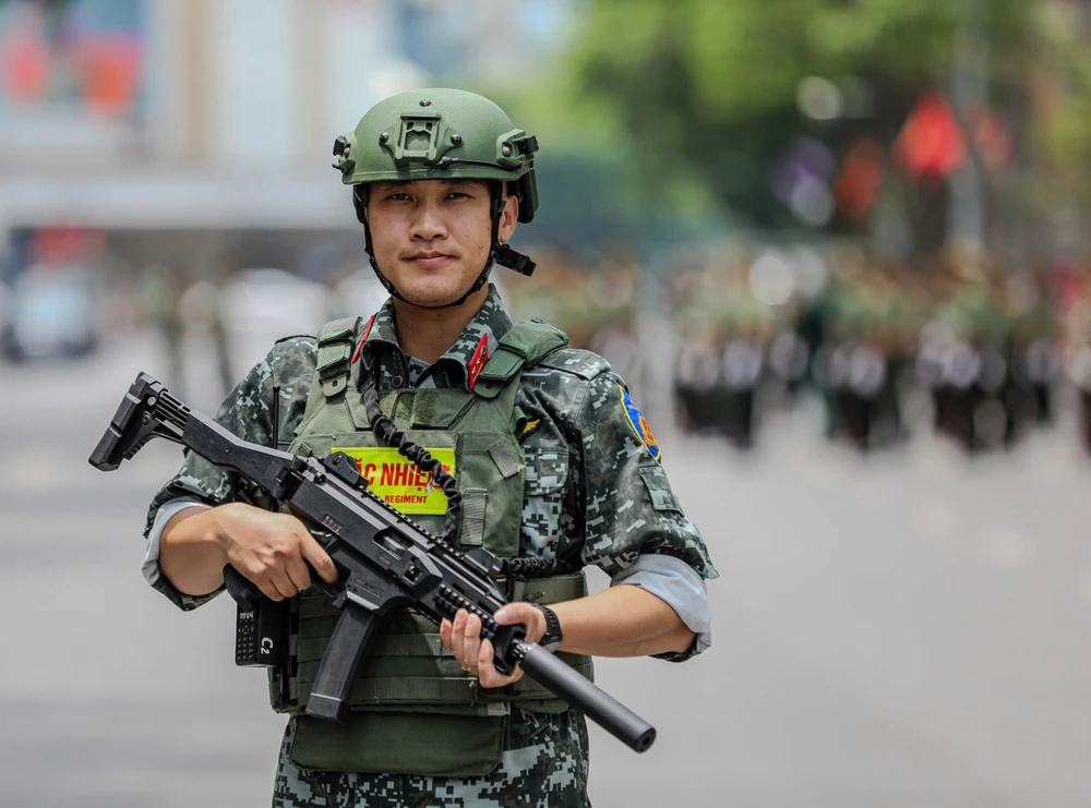 canh-sat-dac-nhiem (2).jpg