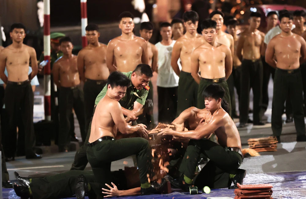 Bo-tu-lenh-bao-ve (7).JPG