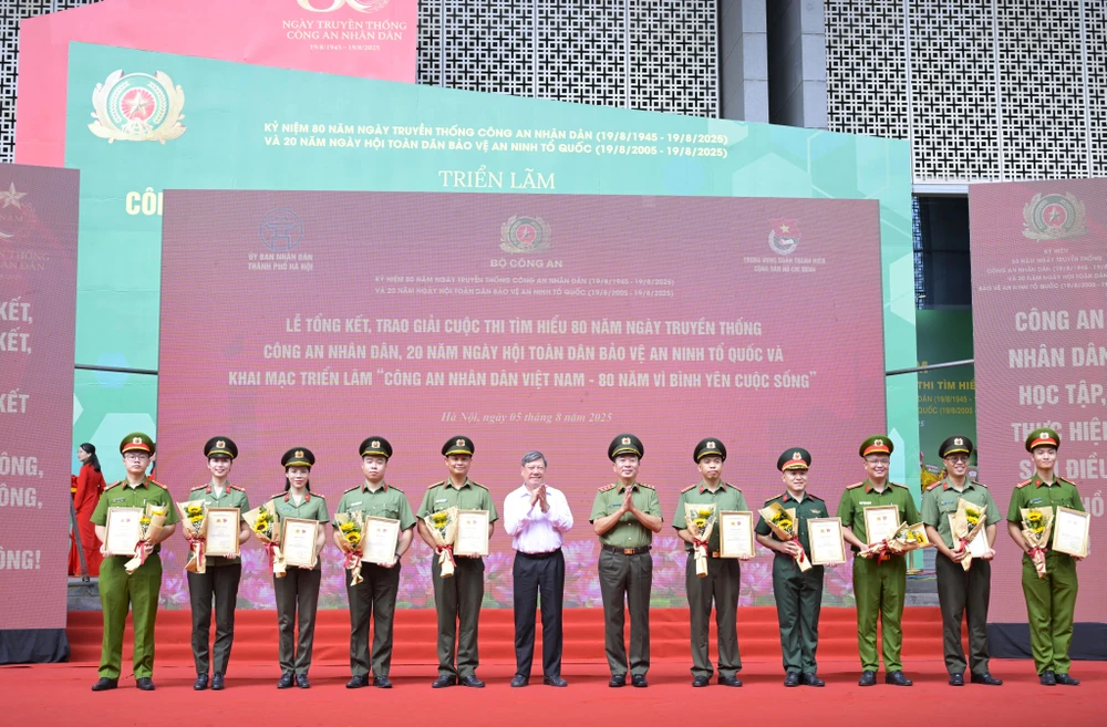 cong-an-nhan-dan (2).jpg