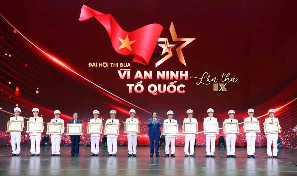 vi-an-ninh-to-quoc (4).jpg