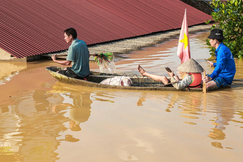 dong-nuoc-lu (13).jpg