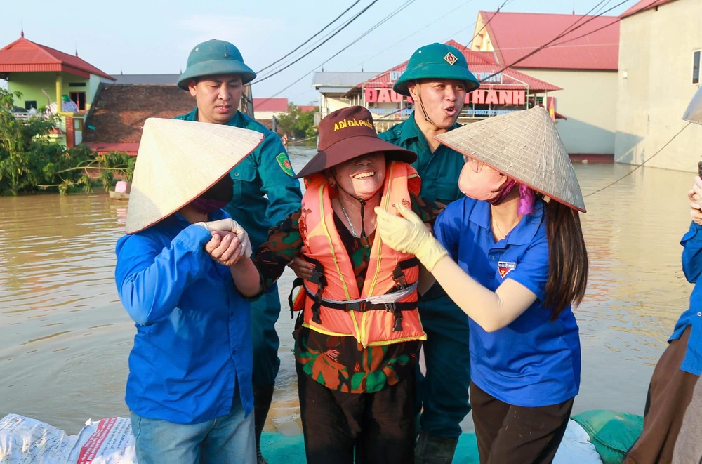 dong-nuoc-lu (27).jpg