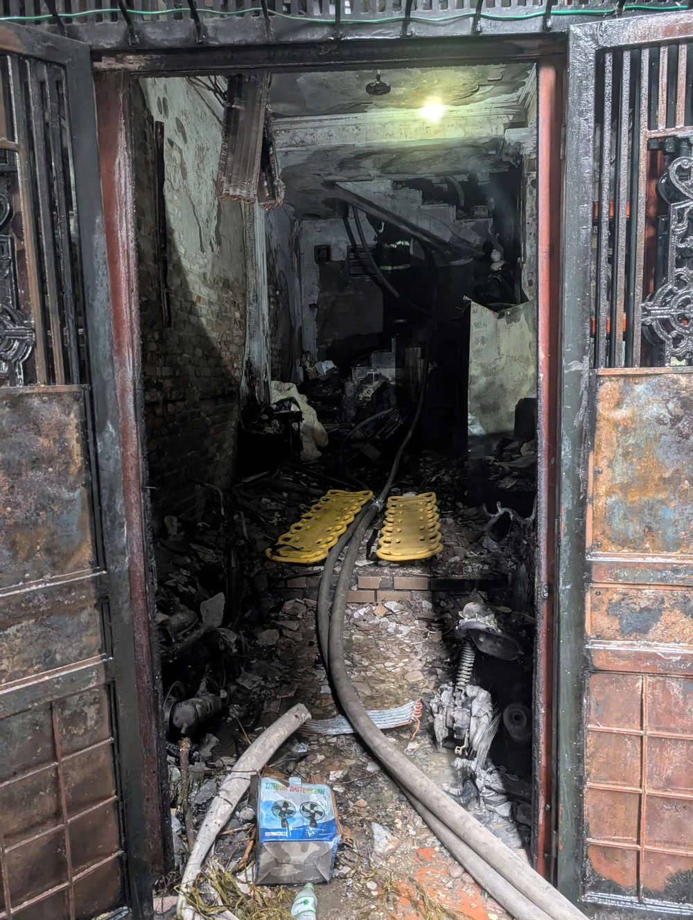 Hiện trường vụ cháy khiến 5 người tử vong ở Hà Nội