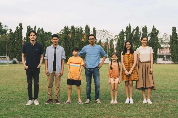 Brother Of The Year: Äá» cÆ°a cáº©m Yaya Urassaya, Nichkhun pháº£i chiá»u lÃ²ng Sunny