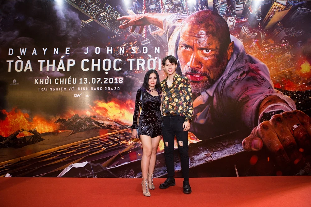 Hàng loạt hot girl dự buổi ra mắt phim Tòa tháp chọc trời ảnh 10