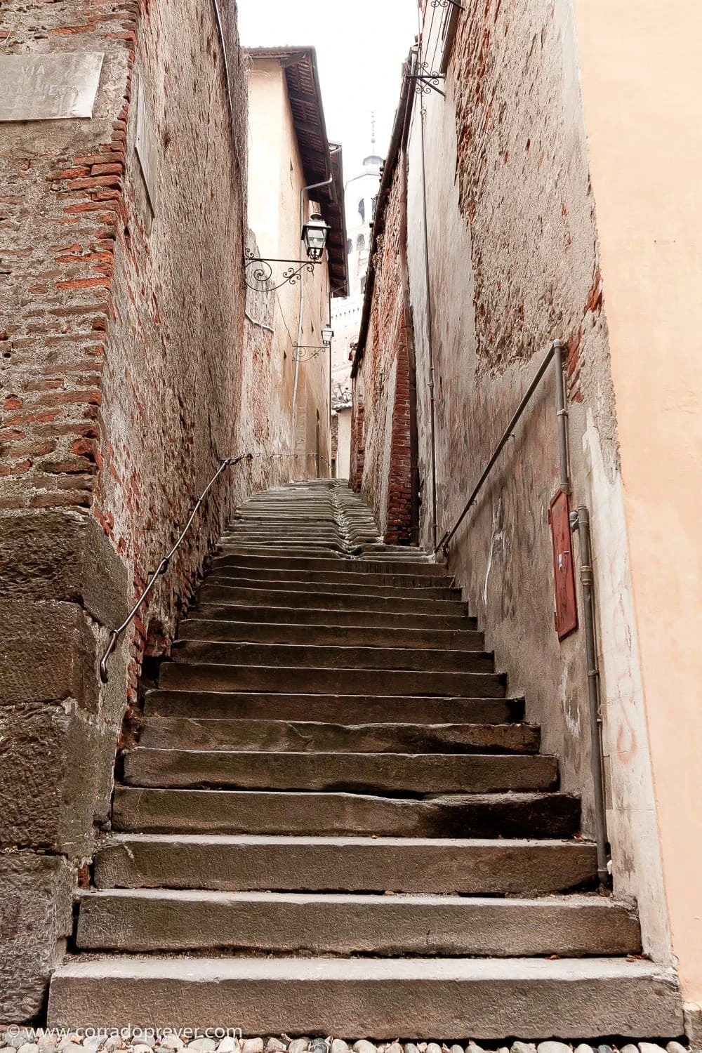 Saluzzo - những con đường lát sỏi làm nên thị trấn ảnh 14