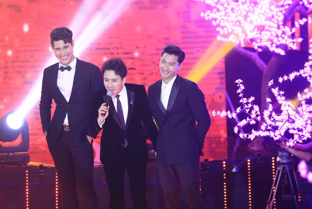 'Người Ấy Là Ai?' xuất hiện trong Sóng Xuân 19 ảnh 4 'Người Ấy Là Ai?' xuất hiện trong Sóng Xuân 19 ảnh 4