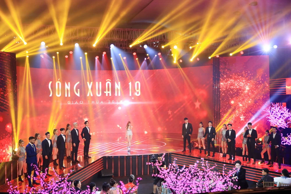 'Người Ấy Là Ai?' xuất hiện trong Sóng Xuân 19 ảnh 7 'Người Ấy Là Ai?' xuất hiện trong Sóng Xuân 19 ảnh 7