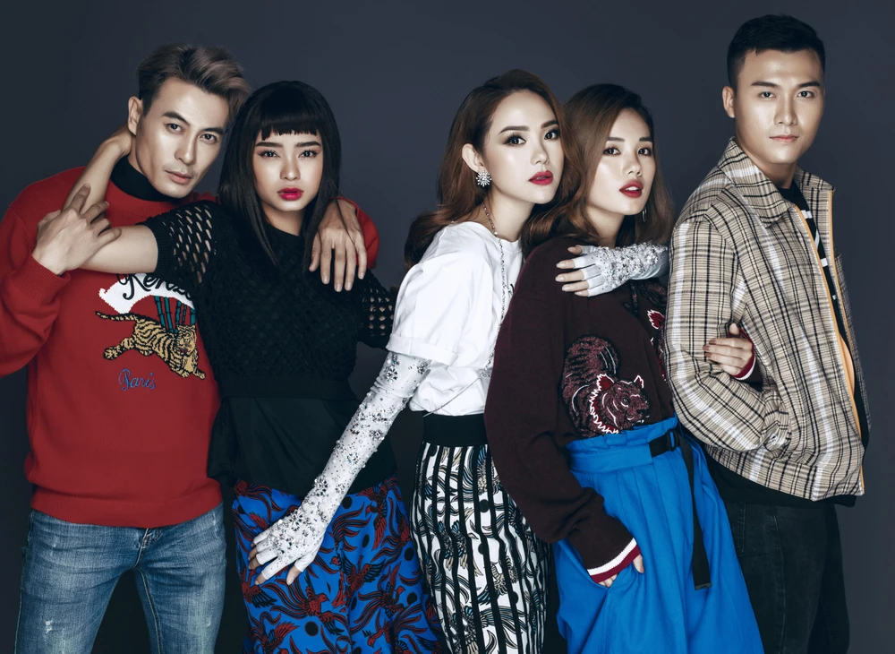 26 tiếng liên tục Minh Hằng quay cuồng với 60 bộ trang phục ảnh 4