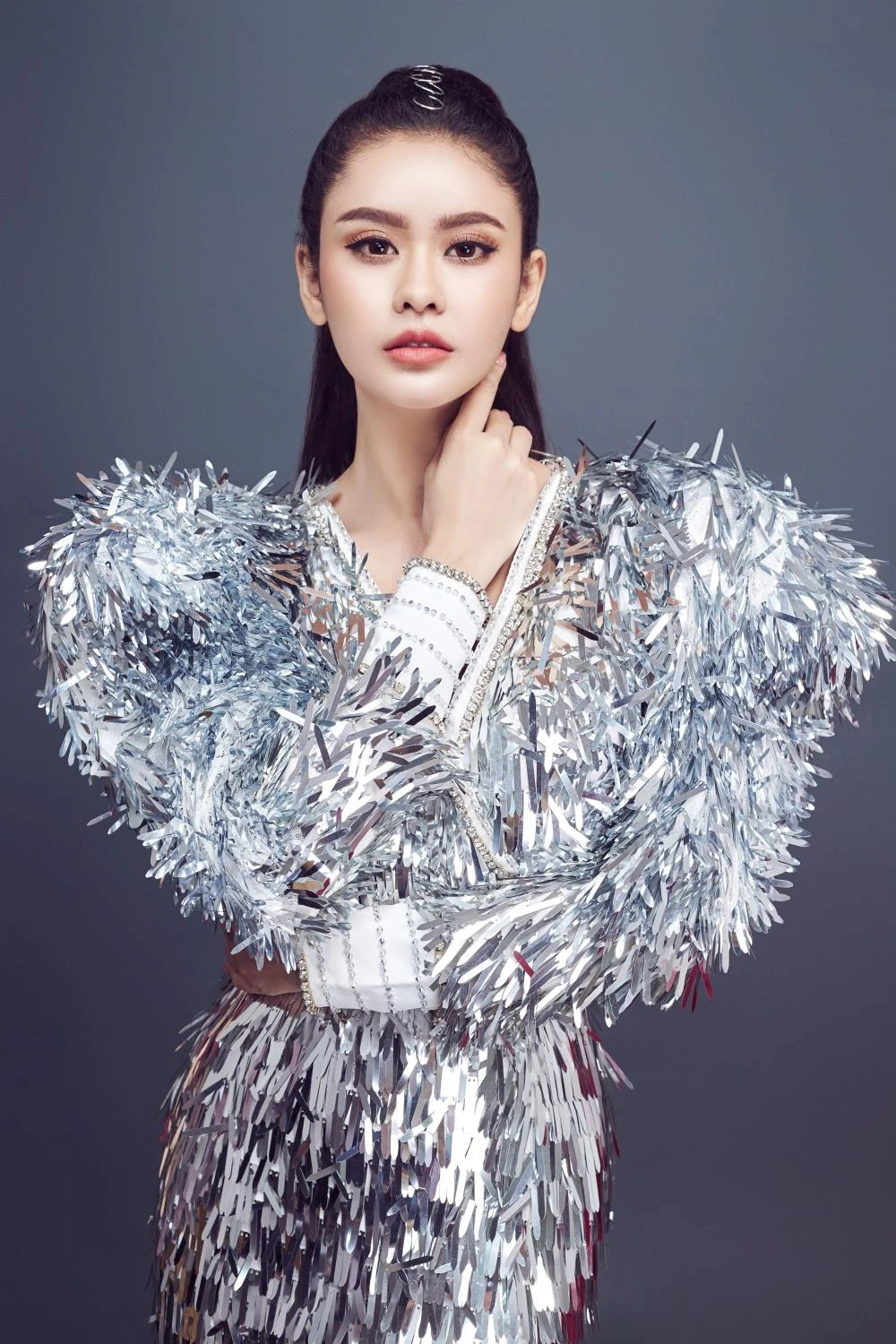 Trương Quỳnh Anh bất ngờ với MV triệu view ảnh 2 Trương Quỳnh Anh bất ngờ với MV triệu view ảnh 2