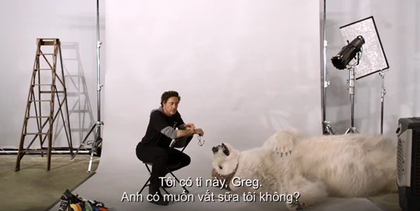 John Cena mời Robert Downey Jr. vắt sữa trong trailer mới ảnh 4